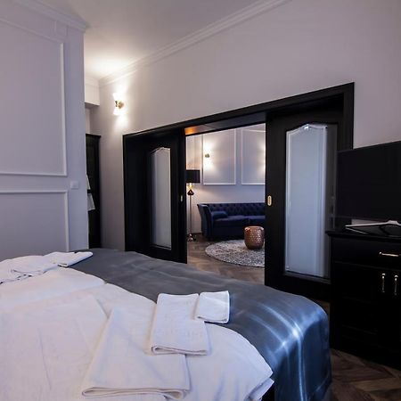 Hotel Balkan Centar 비옐리나 외부 사진