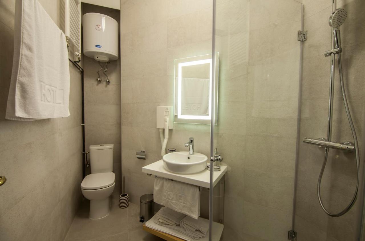 Hotel Balkan Centar 비옐리나 외부 사진